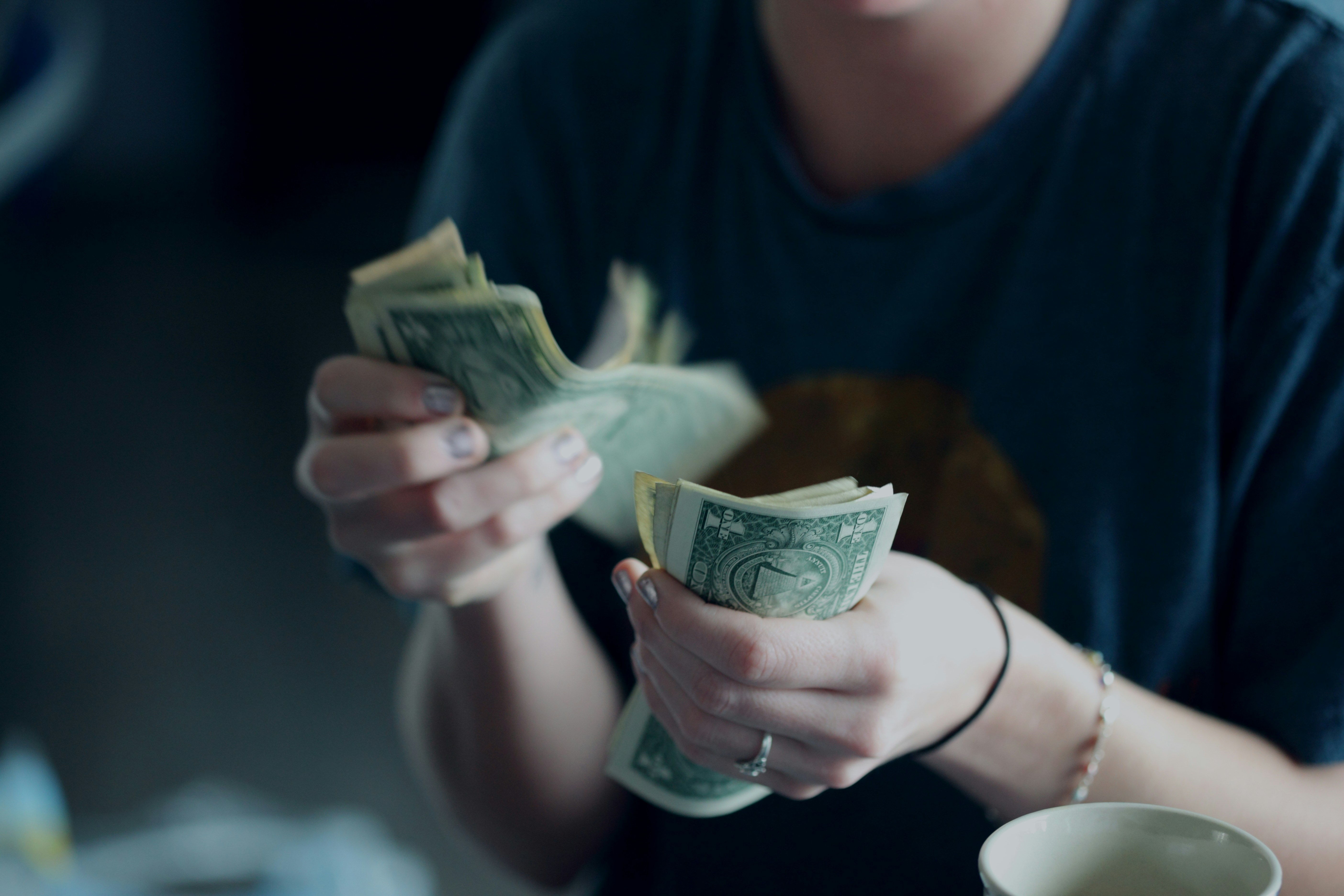 Counting cash by hand — the weekly cash flow from a rental property